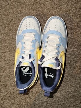 Nike Low-Top Sneakers in White, Light Blue & Yellow